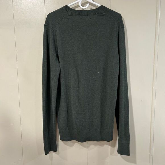 Abercrombie & Fitch Men’s Medium Gray V-Neck Sweater - Picture 2 of 5